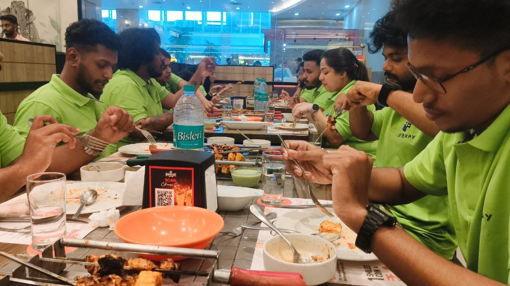 Team Lunch Table